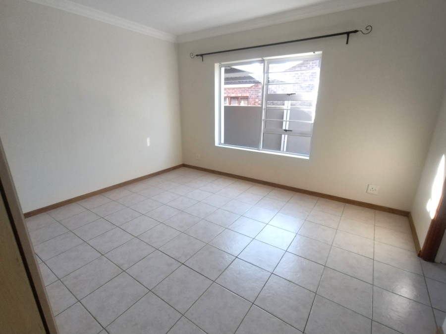 5 Bedroom Property for Sale in Wavecrest Eastern Cape